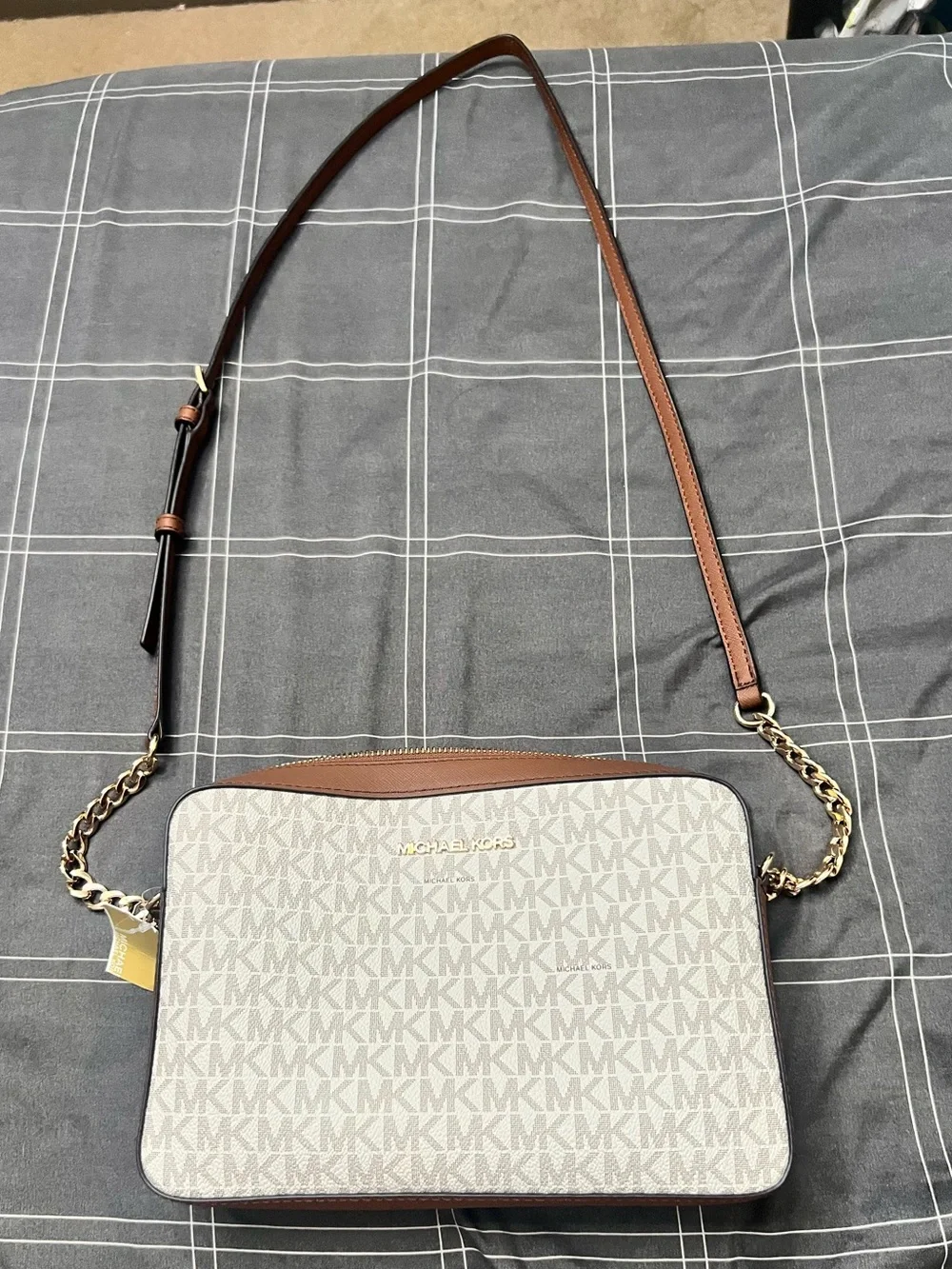 Michael Kors Signature MK Crossbody in Vanilla and Brown - Picture 1 of 3